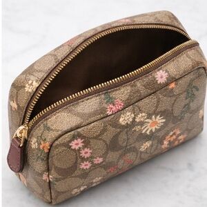 Coach Floral Cosmetic Pouch – Excellent Preloved | Edit Collection